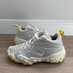 Acne Studios Men's Boltzer Bensen White / Grey Sneakers